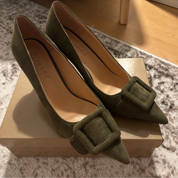 Olive Green Women's Heels - Picture 1 of 3